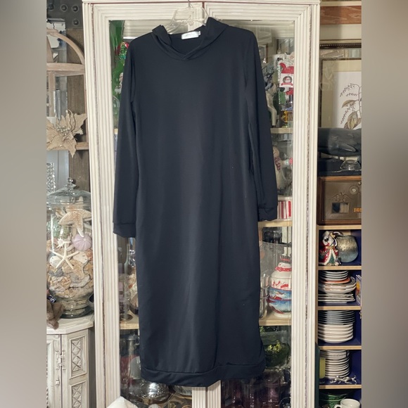Jacey Lane black hoodie dress - Picture 1 of 13